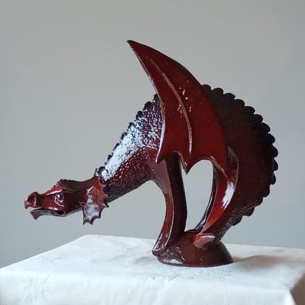 Dragon en grès, glaçure rouge sang